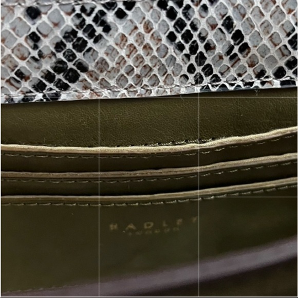 Radley London Woman Crossbody Handbag - Picture 7 of 15